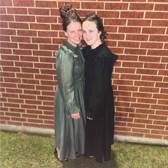 Meet your Posher, Shailee💗✨ - Picture 11 of 14